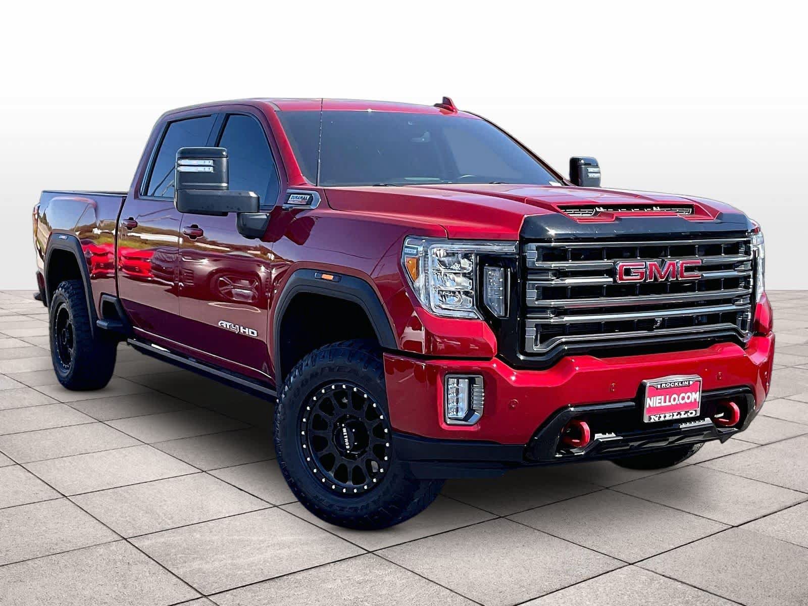 Used 2022 GMC Sierra 2500 AT4 w/ AT4 Preferred Package AWD/4WD image 2
