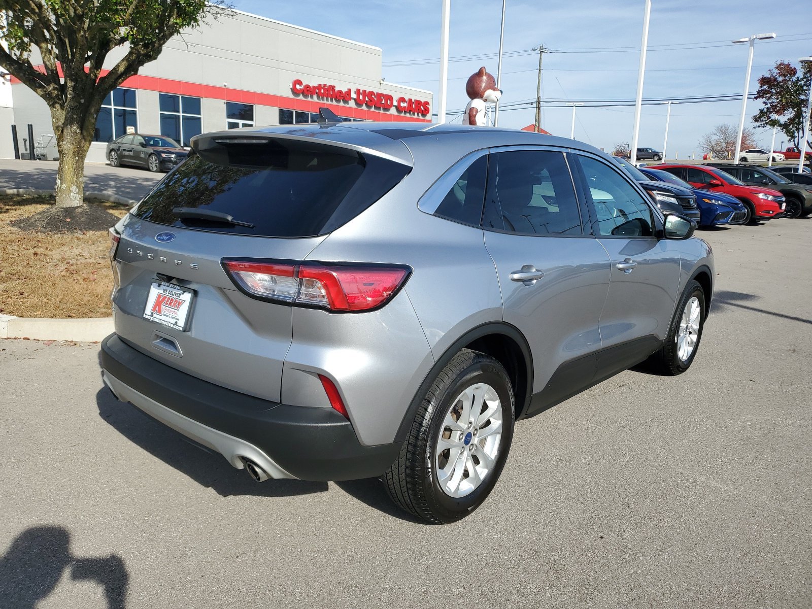 Used 2022 Ford Escape SE FWD image 4