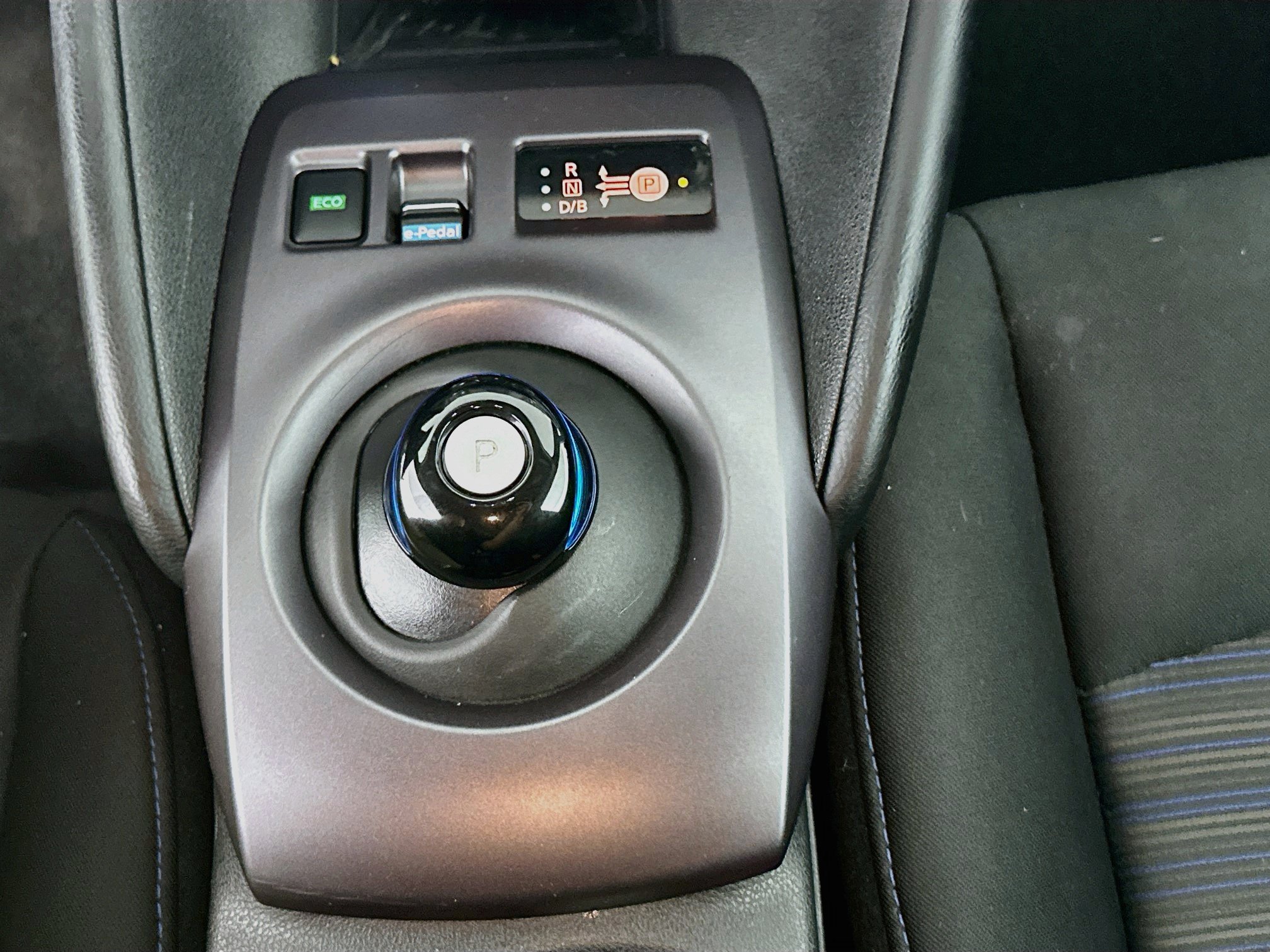 Used 2025 Nissan Leaf S FWD image 24