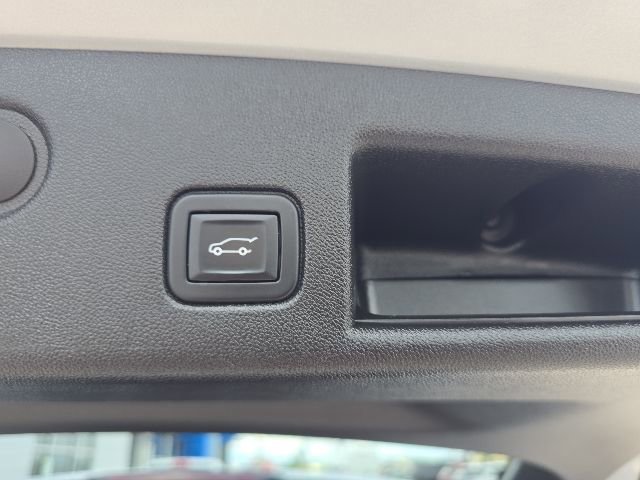 Used 2022 Chevrolet Equinox RS AWD/4WD image 11