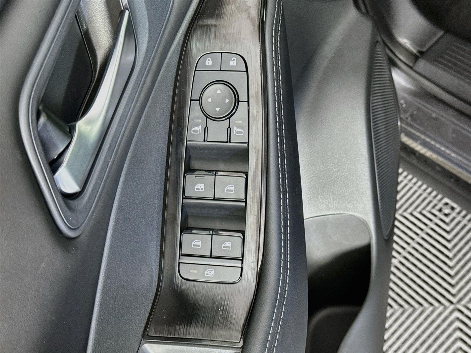New 2026 Nissan Rogue SV FWD image 18