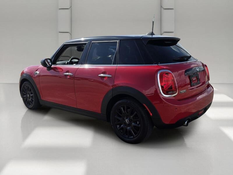 Used 2020 MINI Cooper 4-Door Hardtop FWD image 3