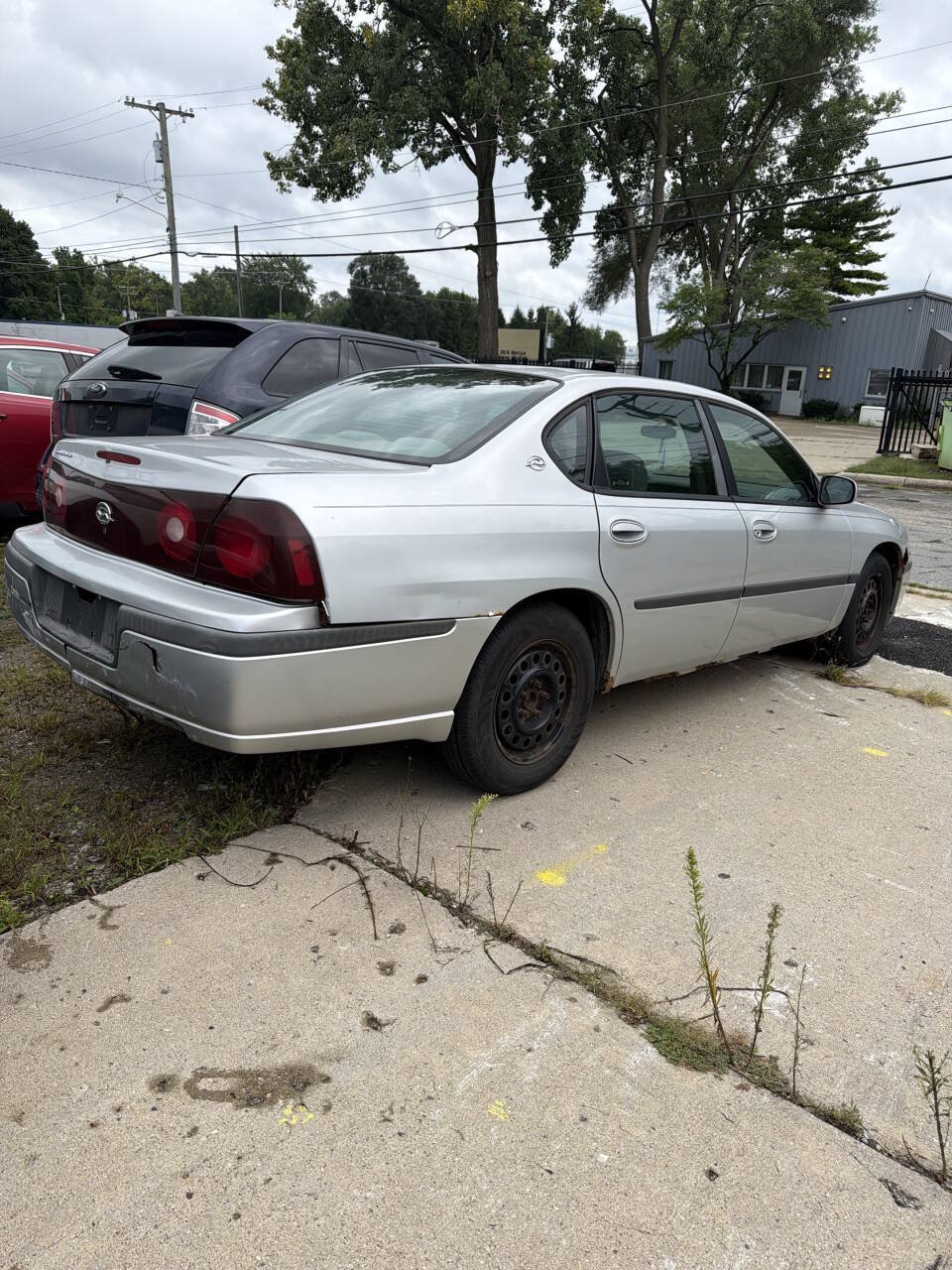 Used 2002 Chevrolet Impala w/ Preferred Equipment Group FWD image 2