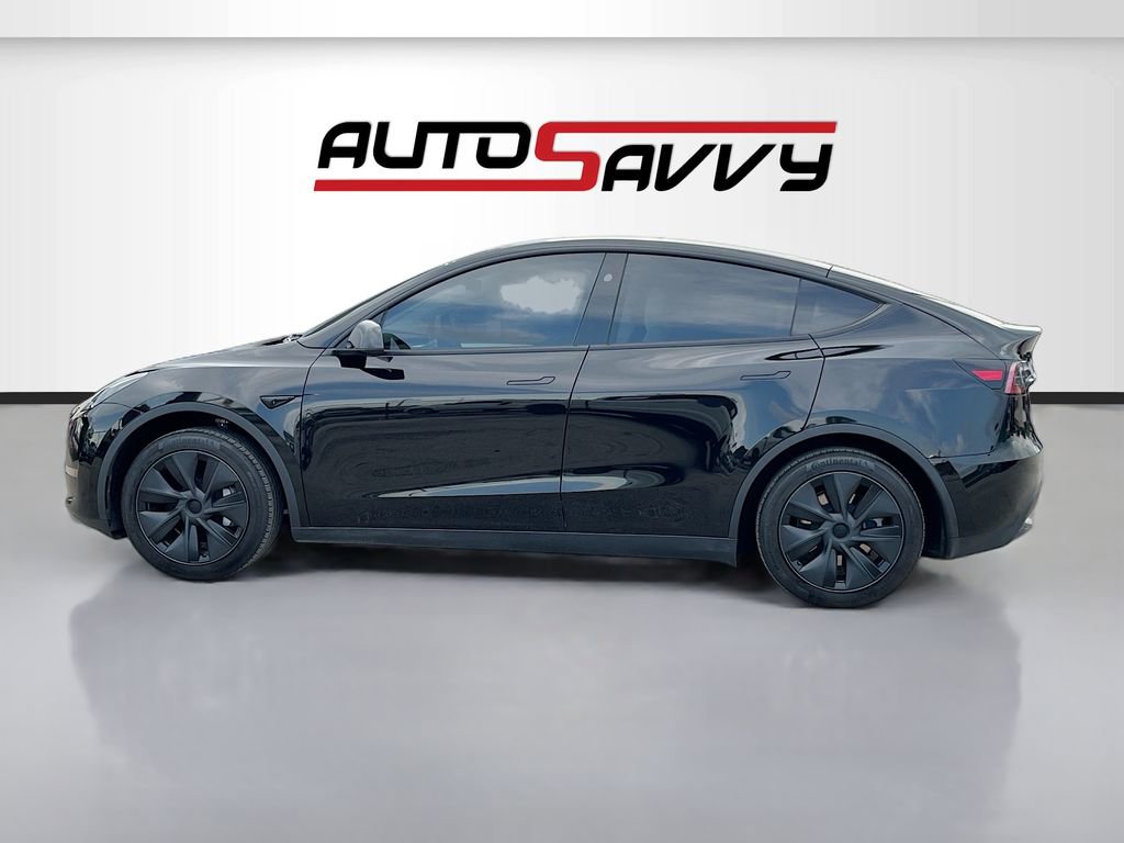 Used 2025 Tesla Model Y Long Range RWD image 4