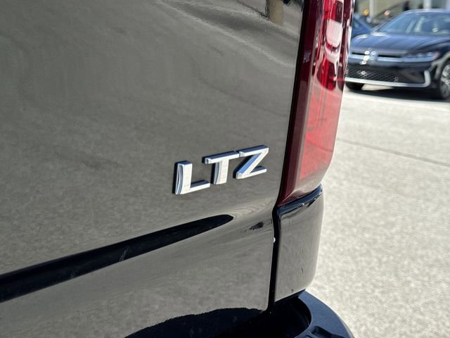 Used 2021 Chevrolet Silverado 2500 LTZ w/ Carhartt Edition AWD/4WD image 33