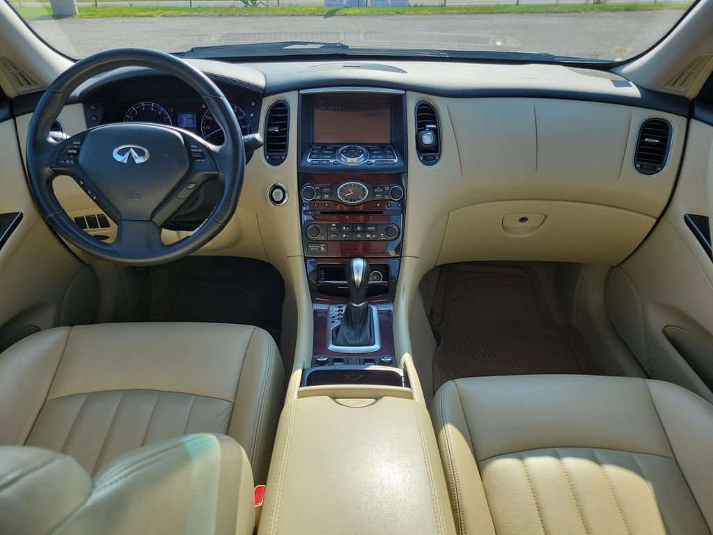 Used 2017 INFINITI QX50 AWD w/ Deluxe Touring Package image 10
