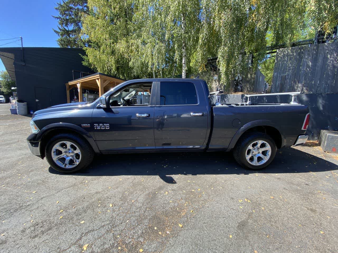 Used 2014 RAM 1500 Laramie w/ Convenience Group AWD/4WD image 3