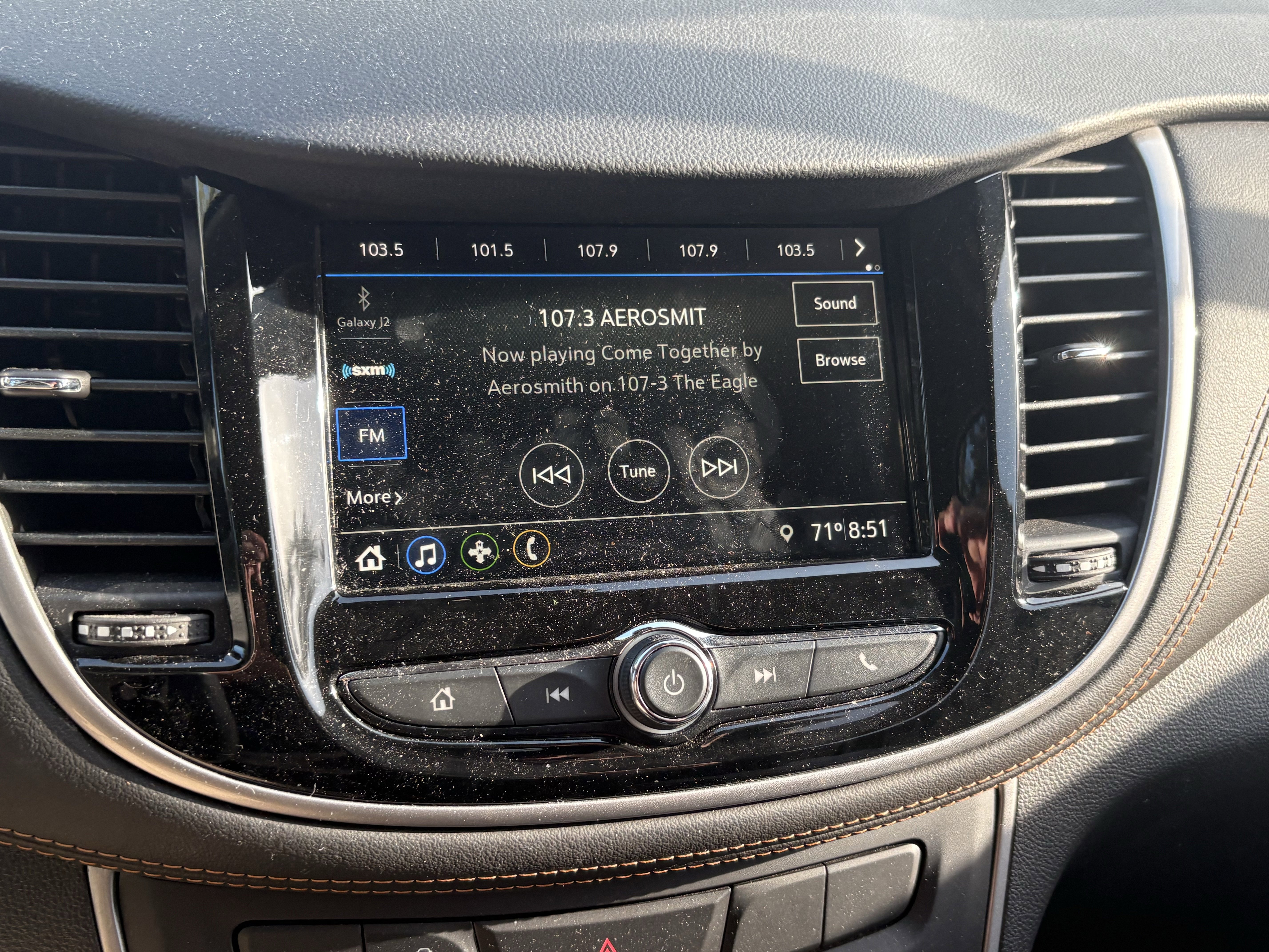 Used 2019 Chevrolet Trax LT w/ LT Convenience Package image 11