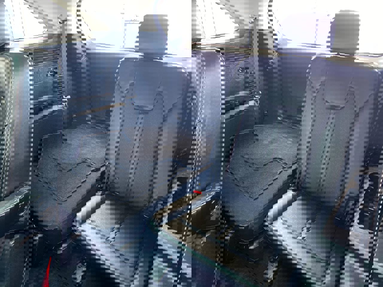 Certified 2022 Kia Sorento SX image 36