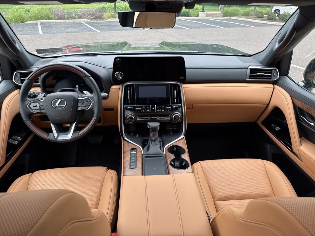 New 2026 Lexus LX 600 4WD w/ Luxury Package image 13