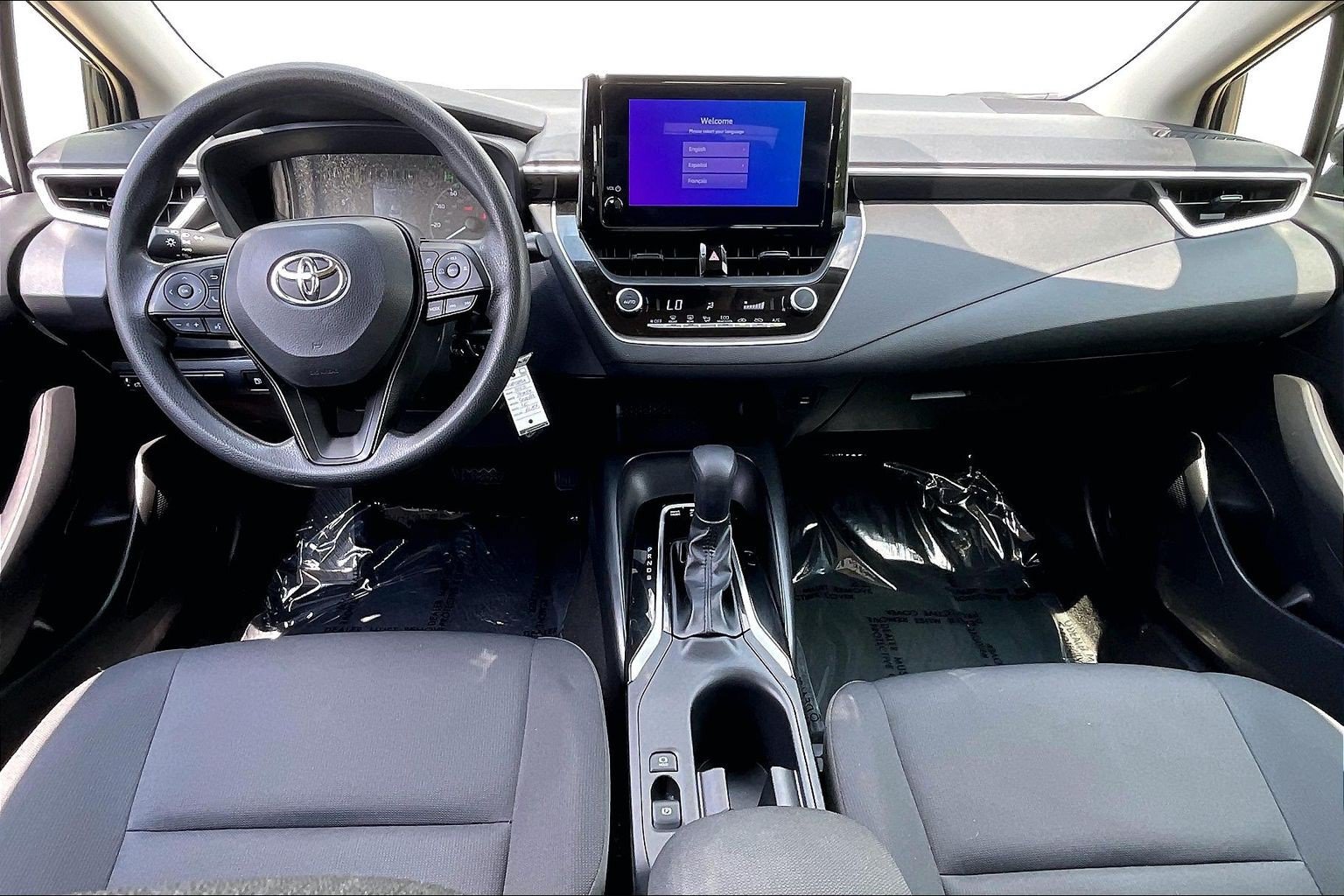 Used 2025 Toyota Corolla LE FWD image 19