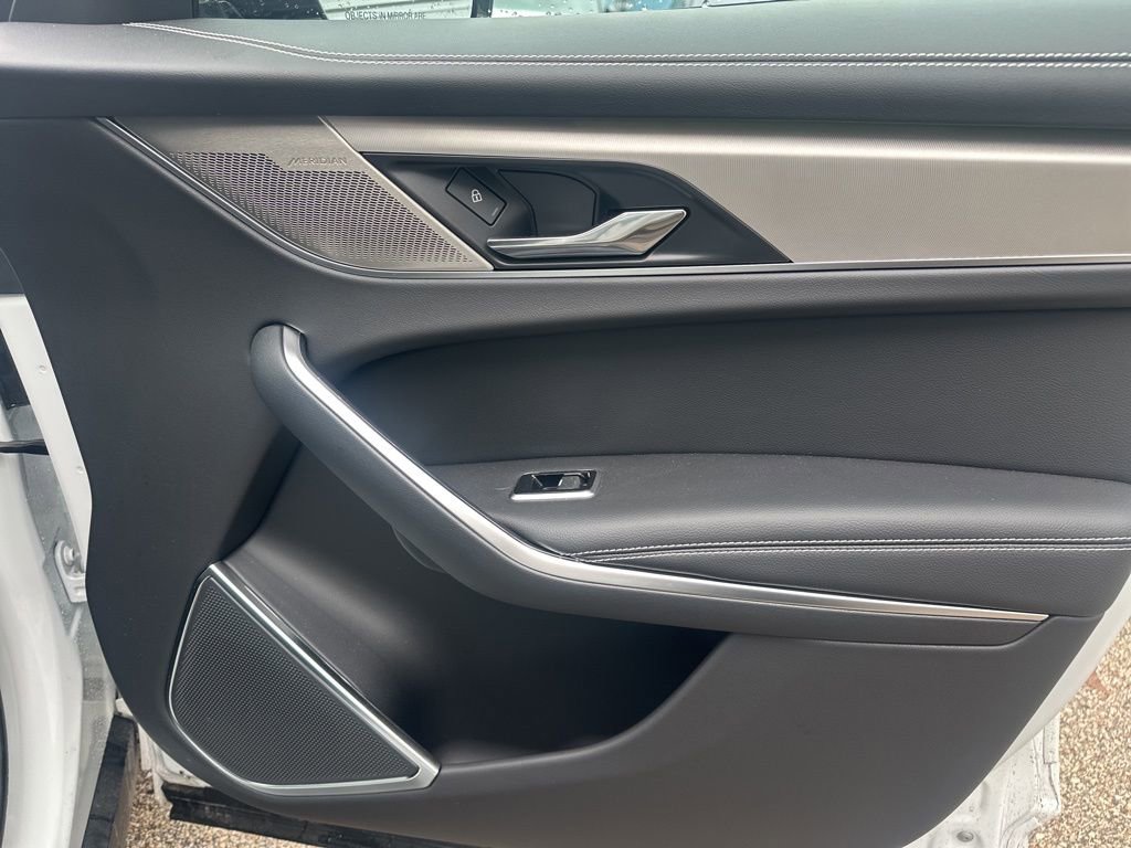 Used 2026 Jaguar F-PACE R-Dynamic S image 12