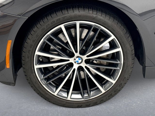 Used 2023 BMW 530i xDrive w/ Executive Package image 25