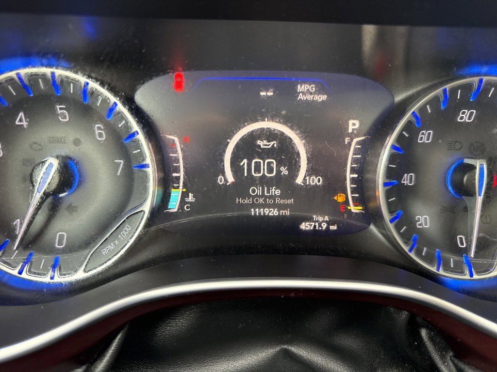 Used 2020 Chrysler Pacifica Limited image 35