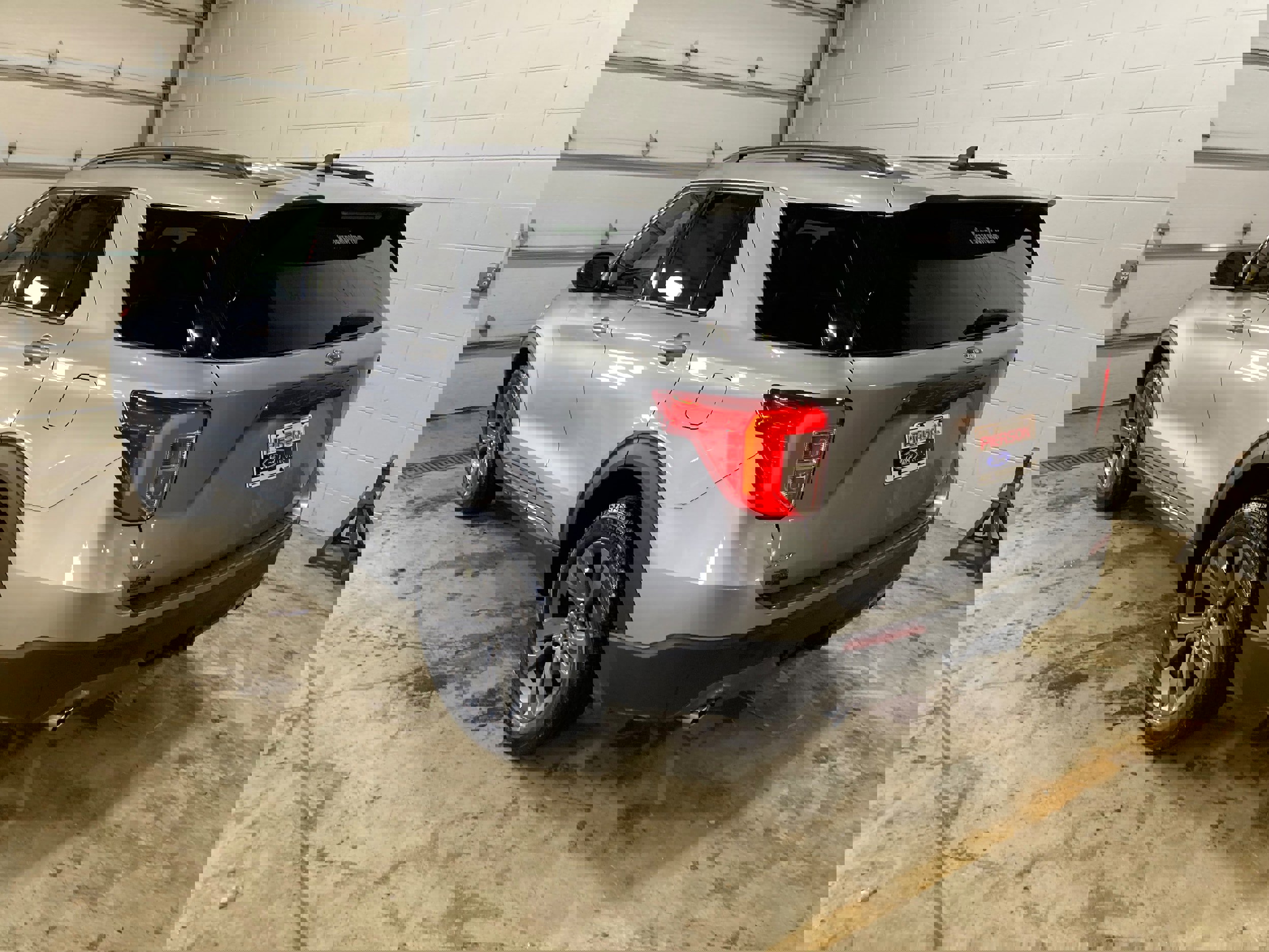 Used 2023 Ford Explorer XLT w/ Equipment Group 202A image 16