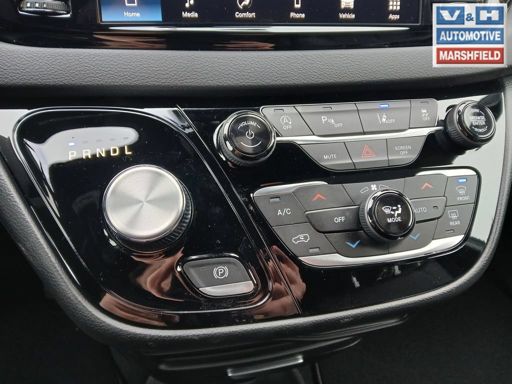 New 2026 Chrysler Voyager LX FWD image 21