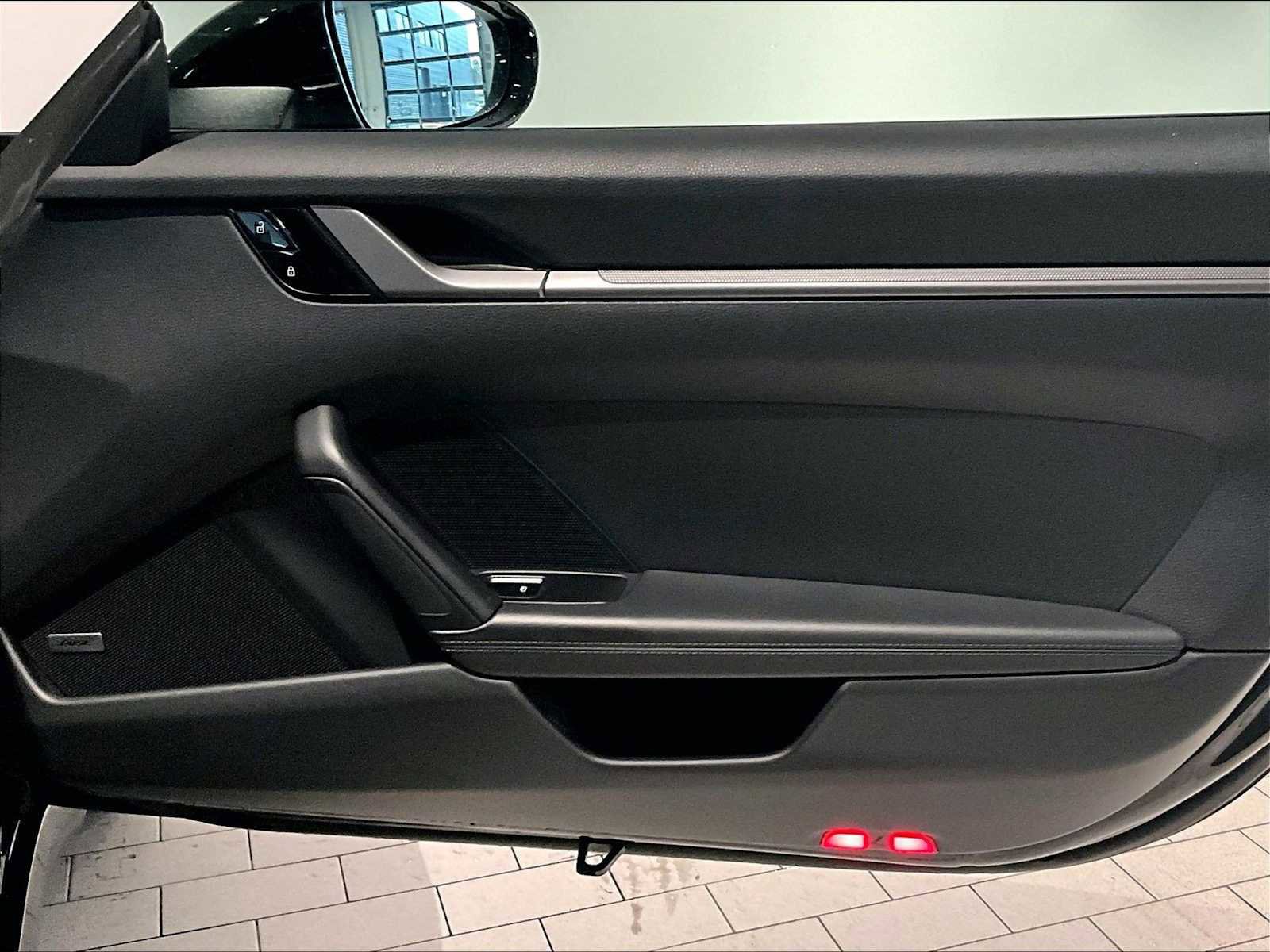 Used 2020 Porsche 911 Carrera image 27