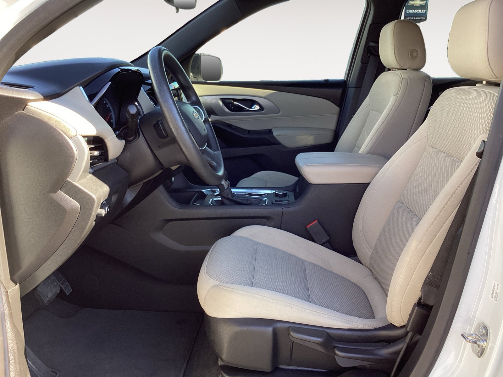 Used 2023 Chevrolet Traverse LS FWD image 25