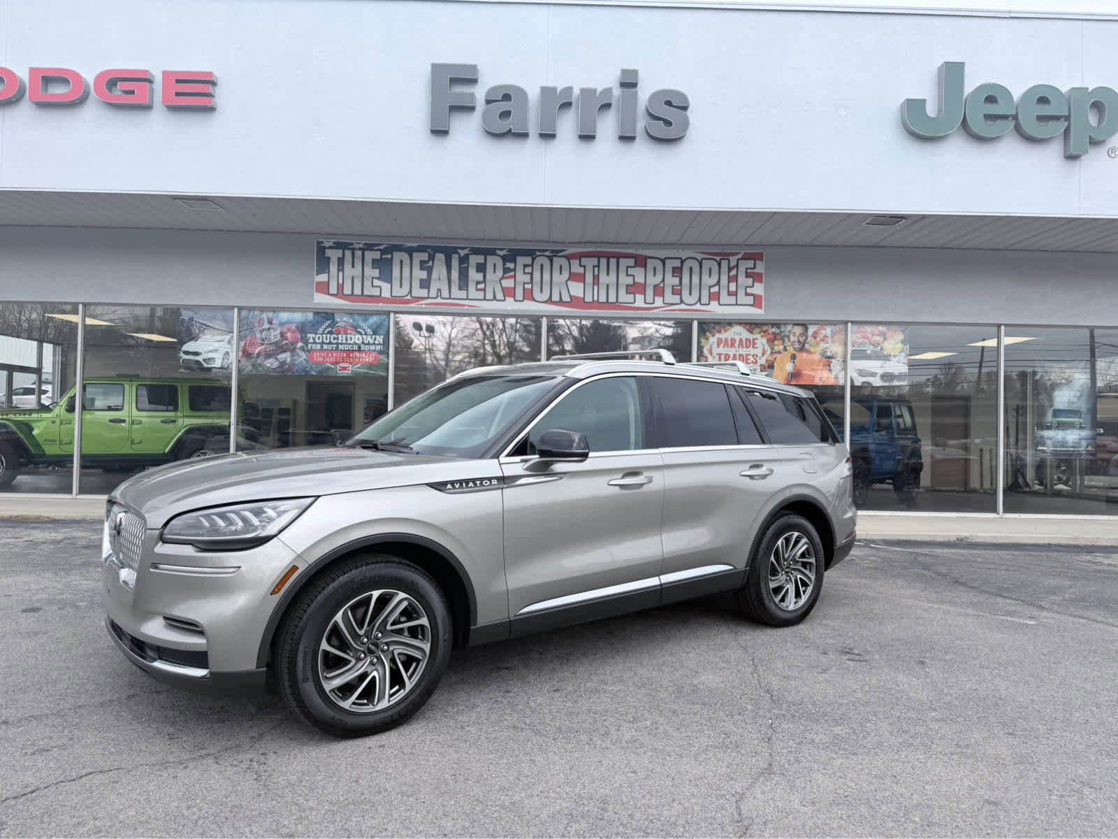 Used 2023 Lincoln Aviator AWD image 1