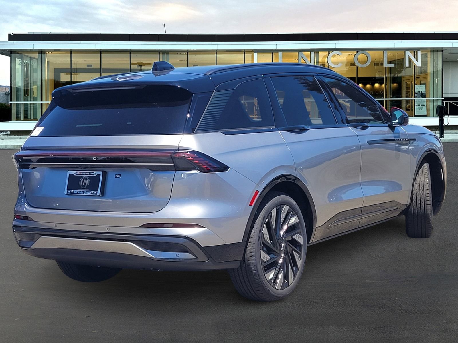 New 2025 Lincoln Nautilus Reserve w/ Jet Appearance Package image 3