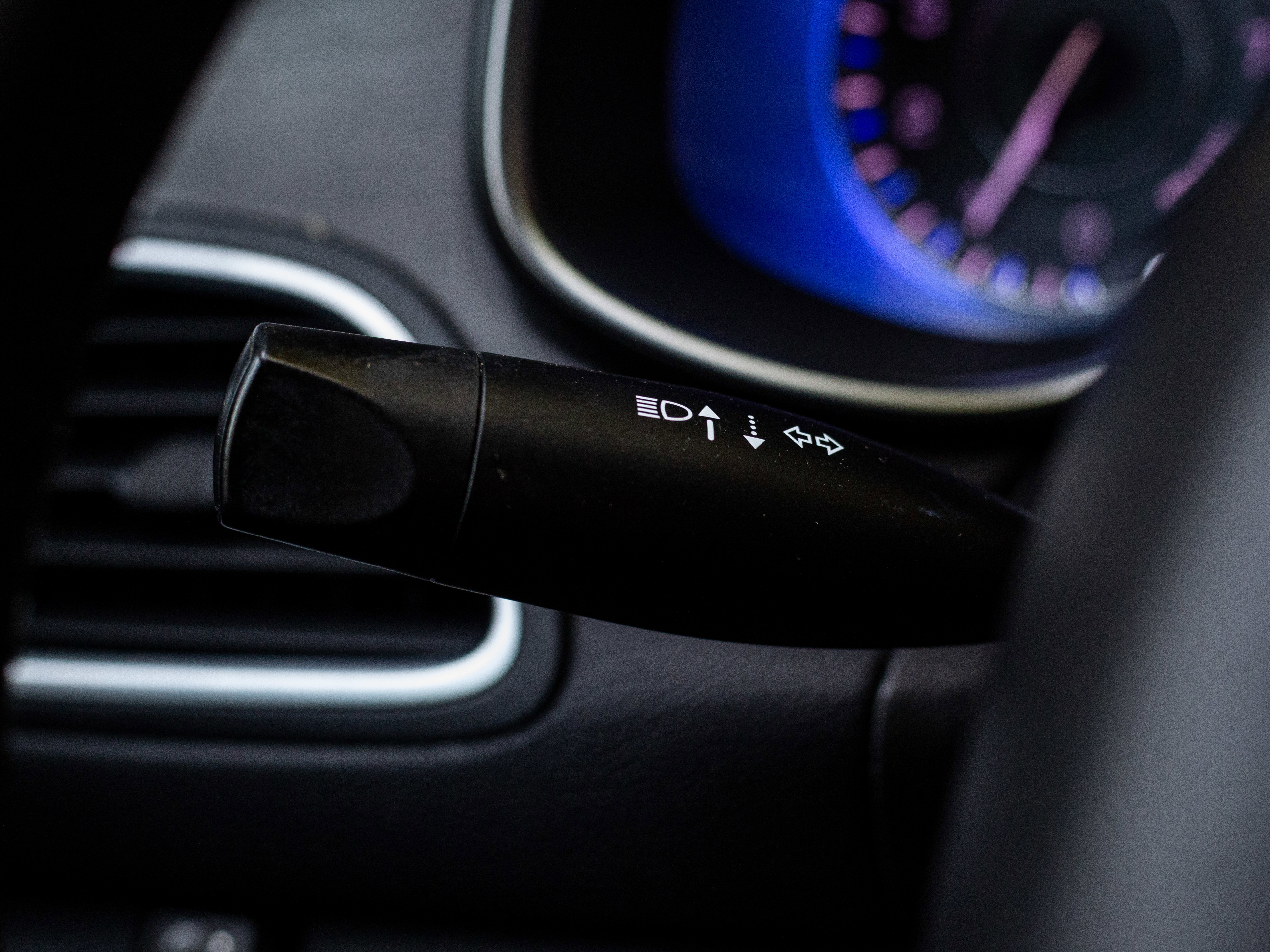 Used 2017 Chrysler 200 Limited Platinum image 54