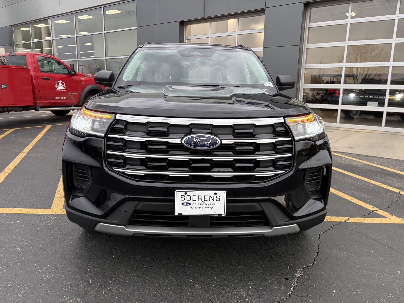 Used 2025 Ford Explorer Active video 2