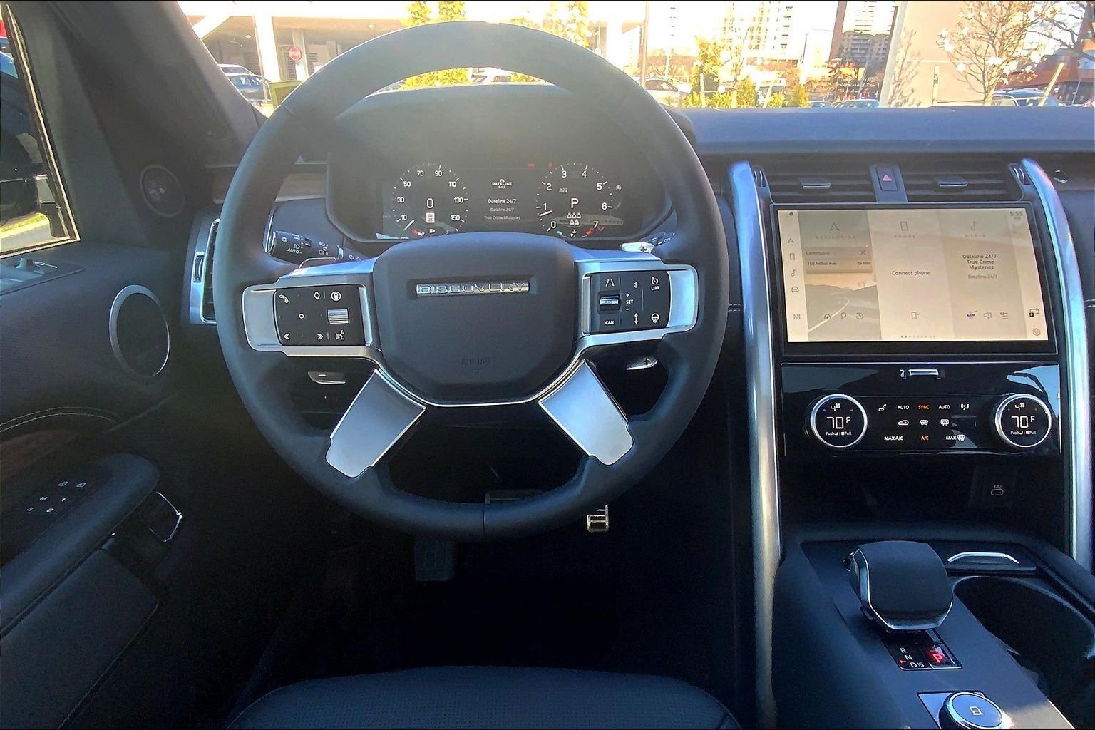 Used 2025 Land Rover Discovery Dynamic SE AWD/4WD image 5