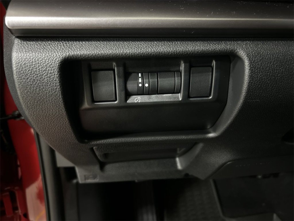 Certified 2025 Subaru Impreza 2.0i image 17