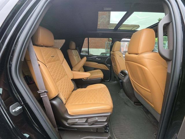 Used 2022 Cadillac Escalade Sport w/ Touring Package AWD/4WD image 8