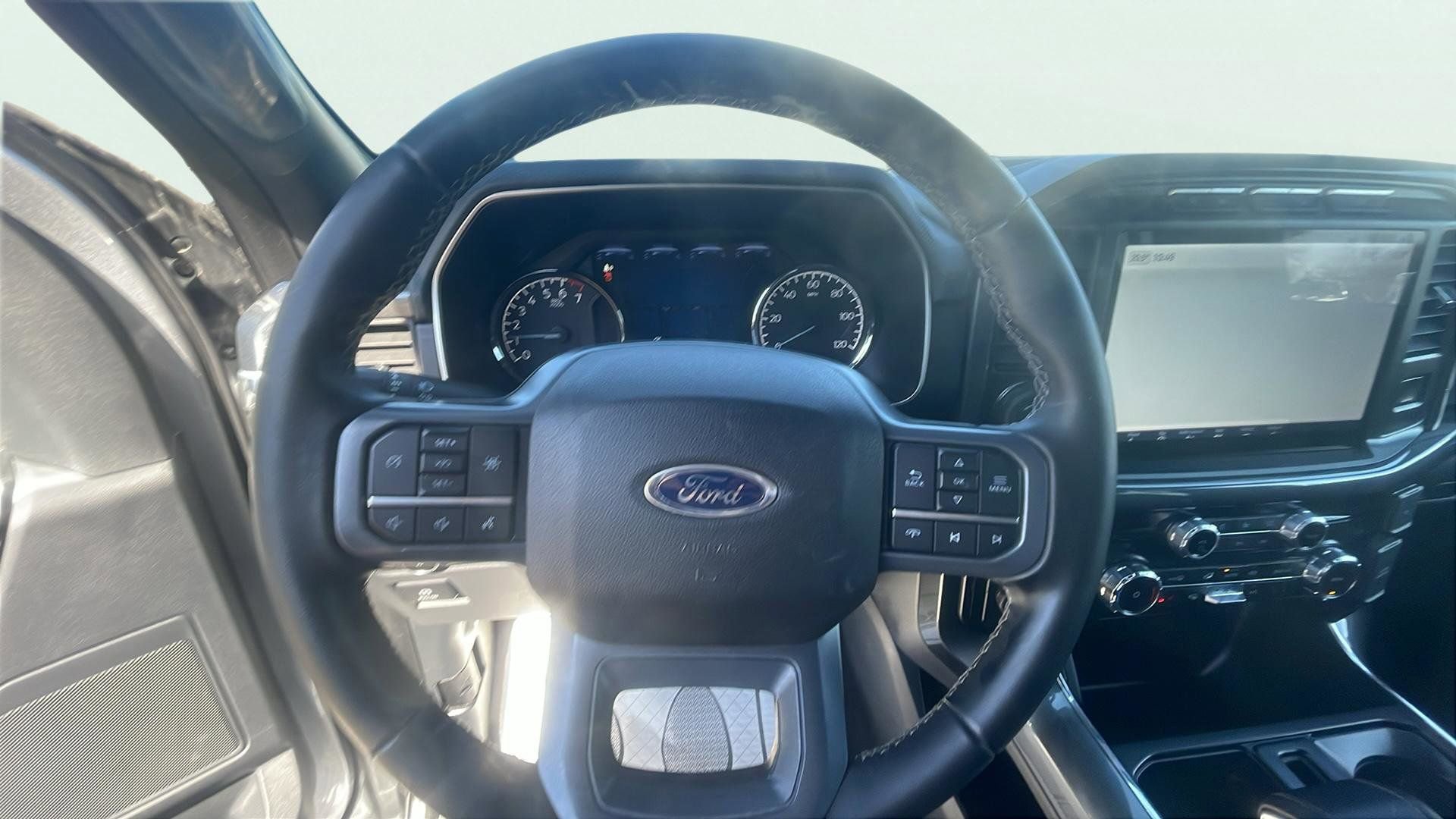 Used 2023 Ford F150 XLT w/ Equipment Group 302A High image 14