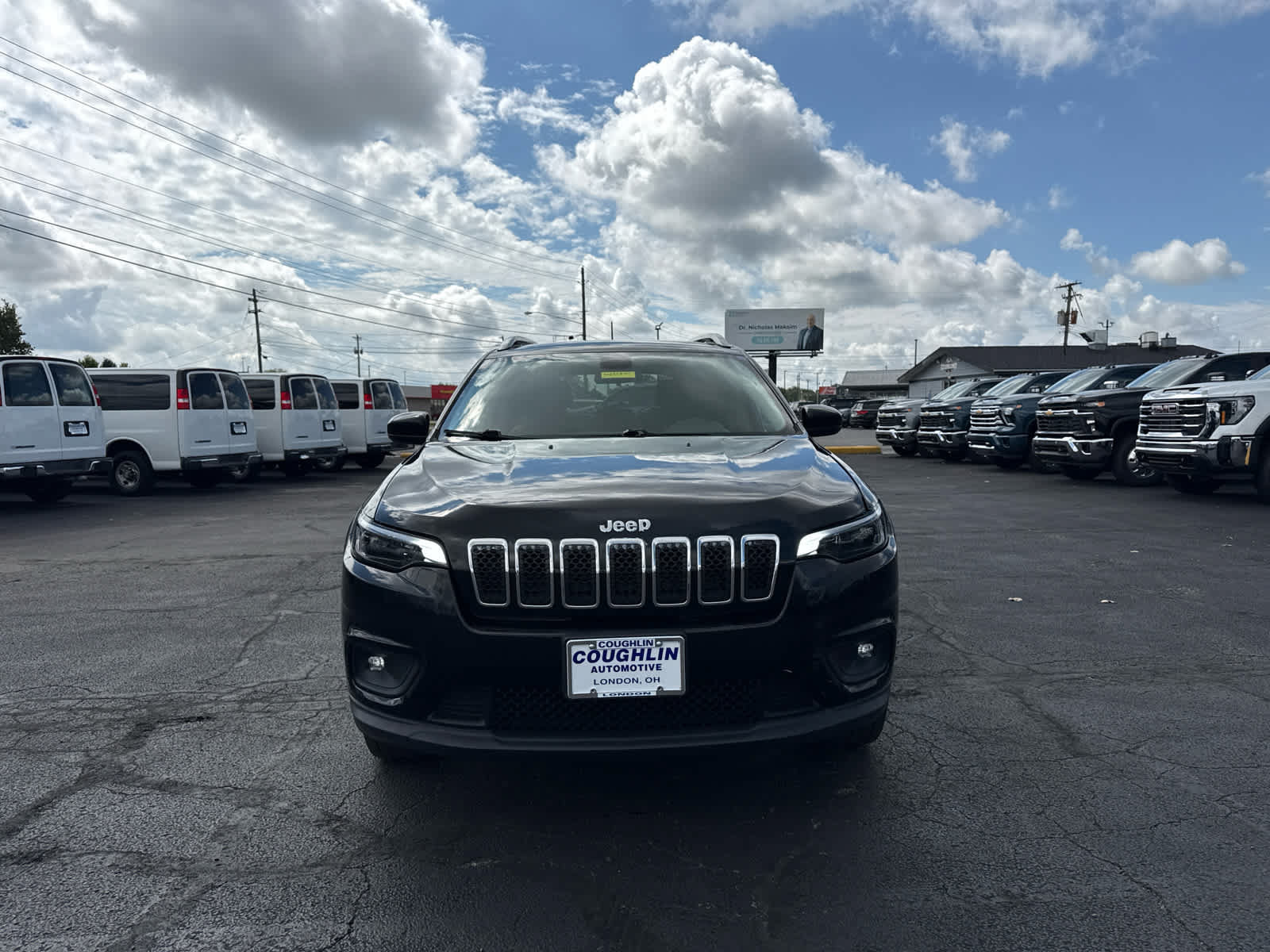 Used 2019 Jeep Cherokee Latitude Plus w/ Cold Weather Group AWD/4WD image 8