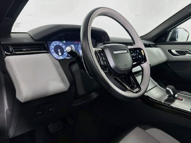 Used 2026 Land Rover Range Rover Velar S AWD/4WD image 19