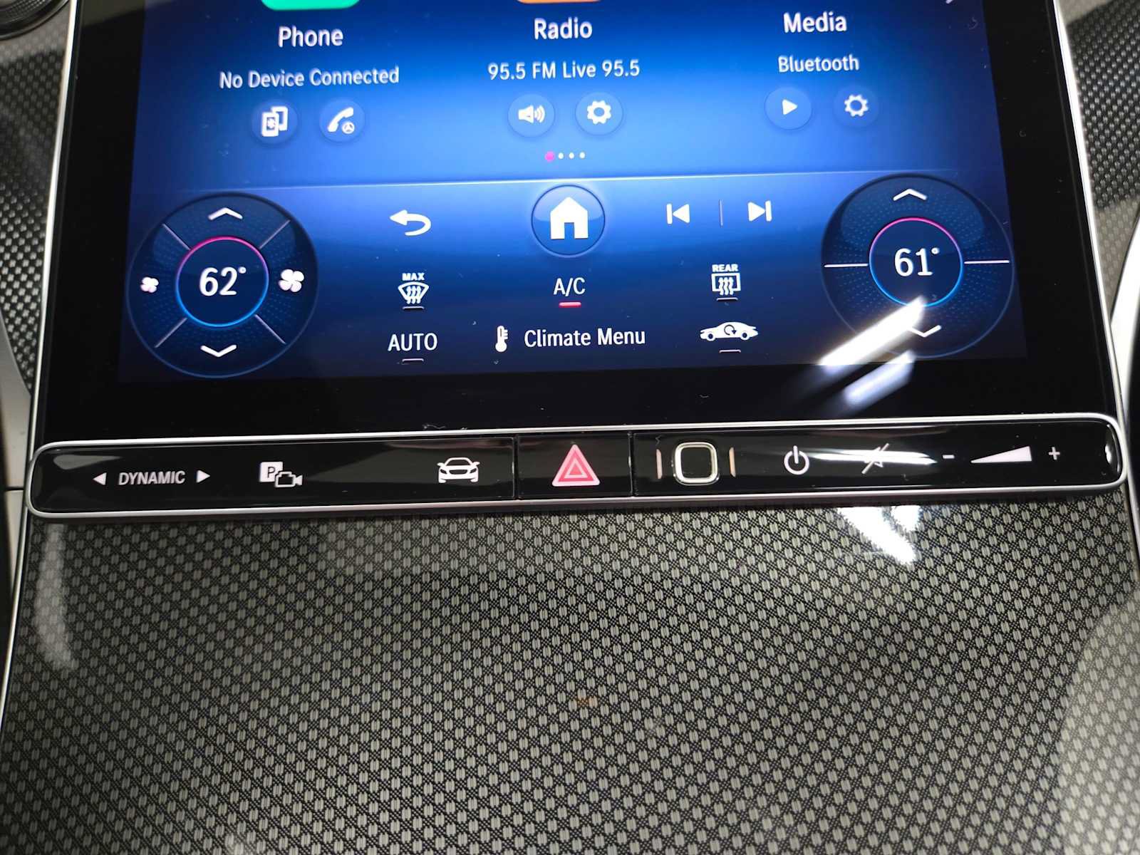 Used 2026 Mercedes-Benz GLC 300 4MATIC image 28