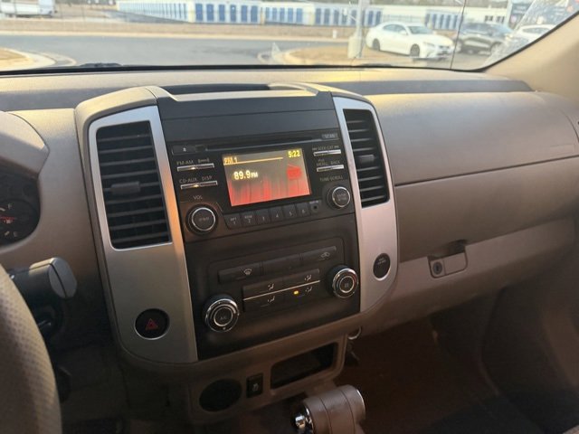 Used 2013 Nissan Frontier SV image 10