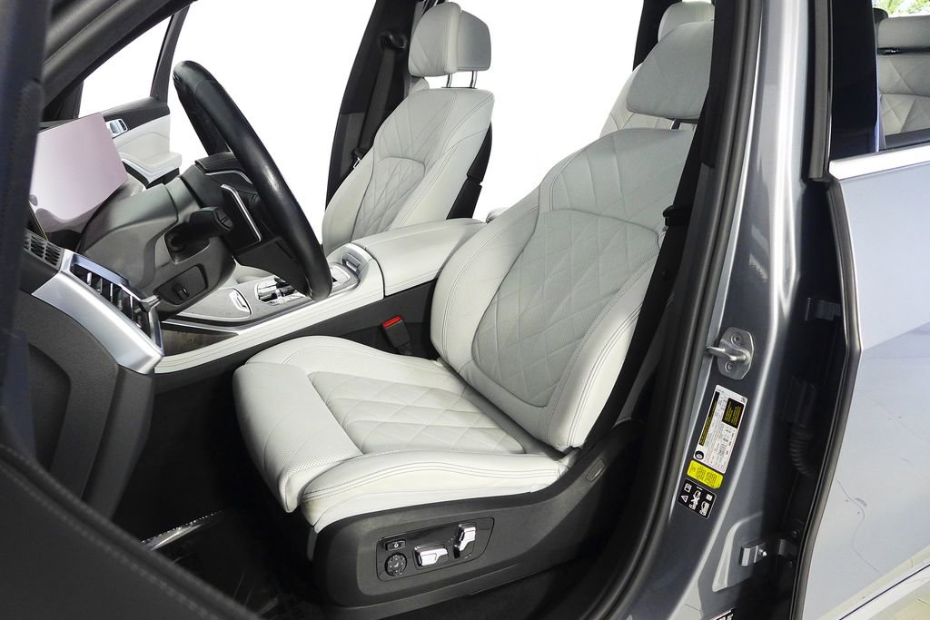 Certified 2023 BMW X7 xDrive40i w/ Parking Assistance Package image 23