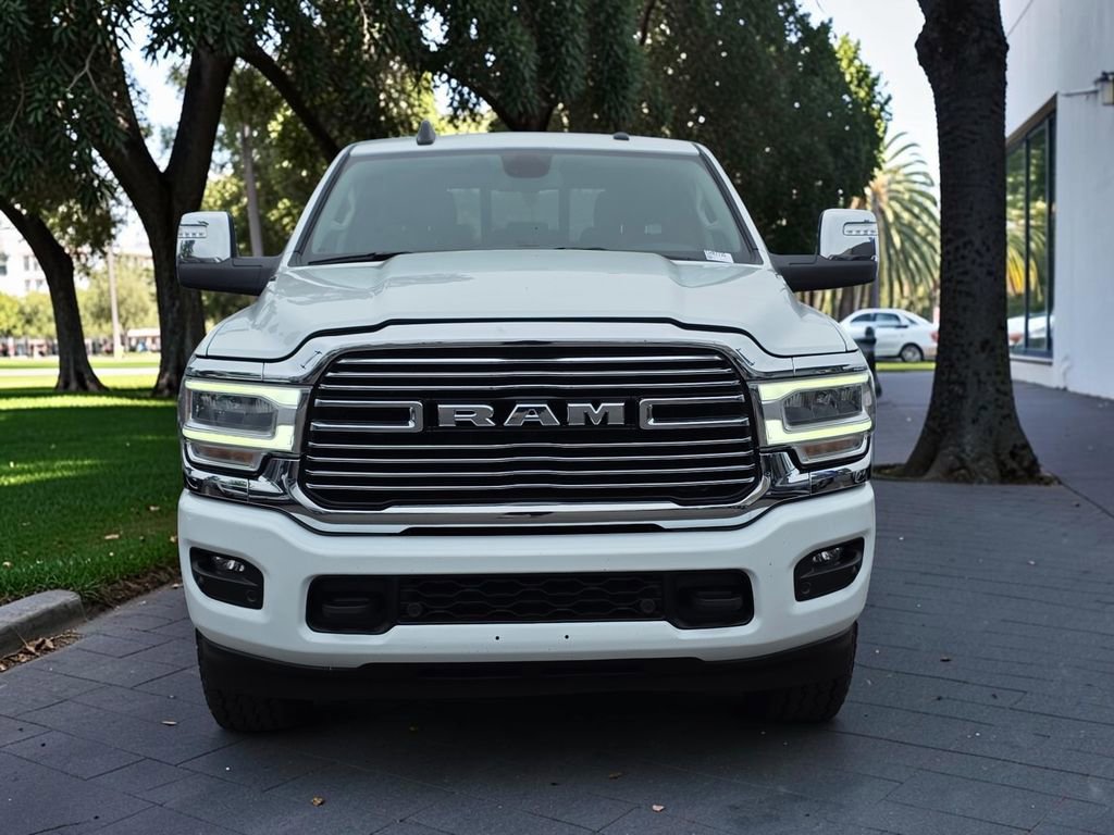 Used 2024 RAM 2500 Laramie AWD/4WD image 3