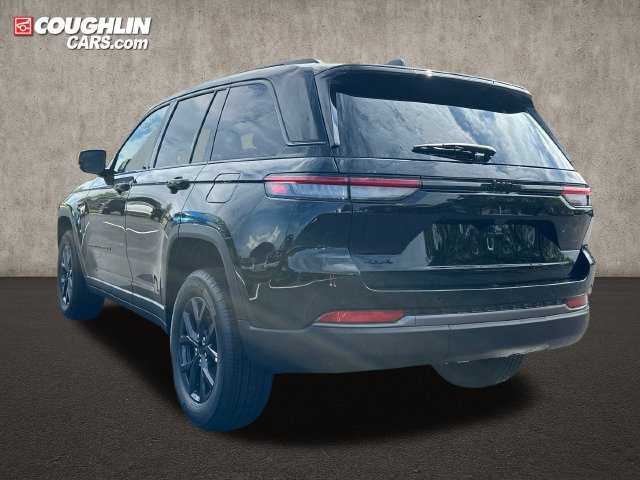 New 2027 Jeep Grand Cherokee Altitude AWD/4WD image 8