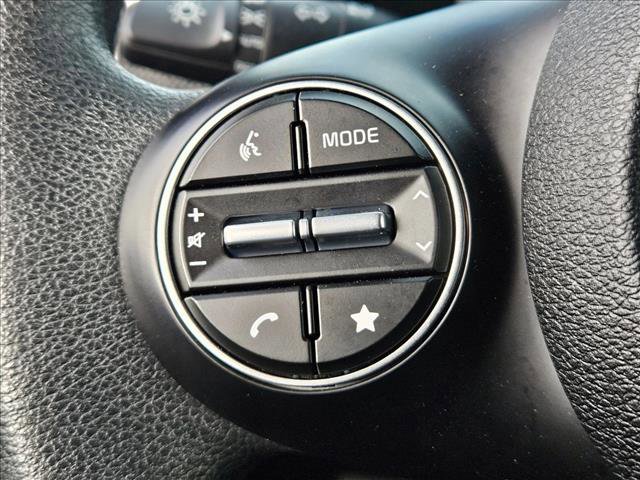 Used 2025 Kia Soul LX w/ LX Technology Package FWD image 25