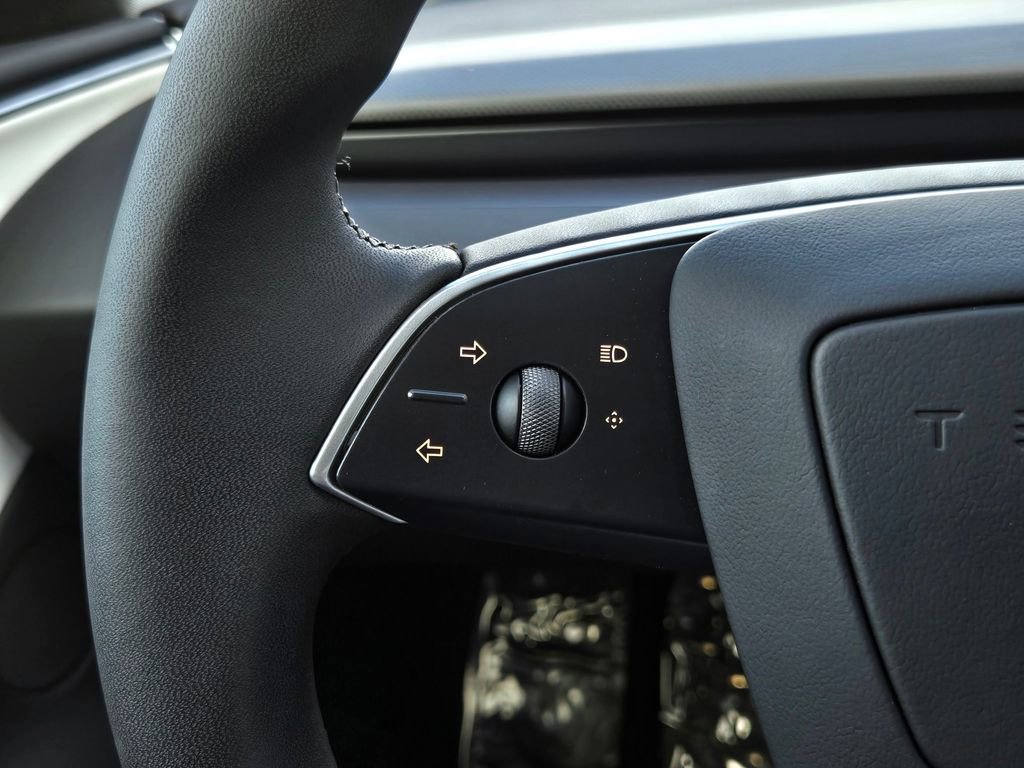 Used 2025 Tesla Model 3 Performance image 26