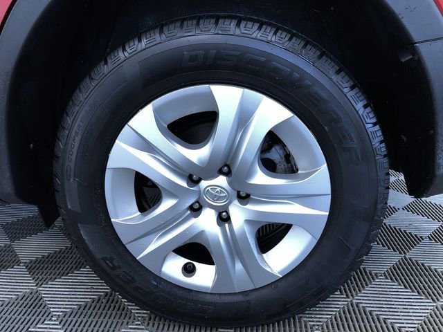 Used 2015 Toyota RAV4 LE image 17