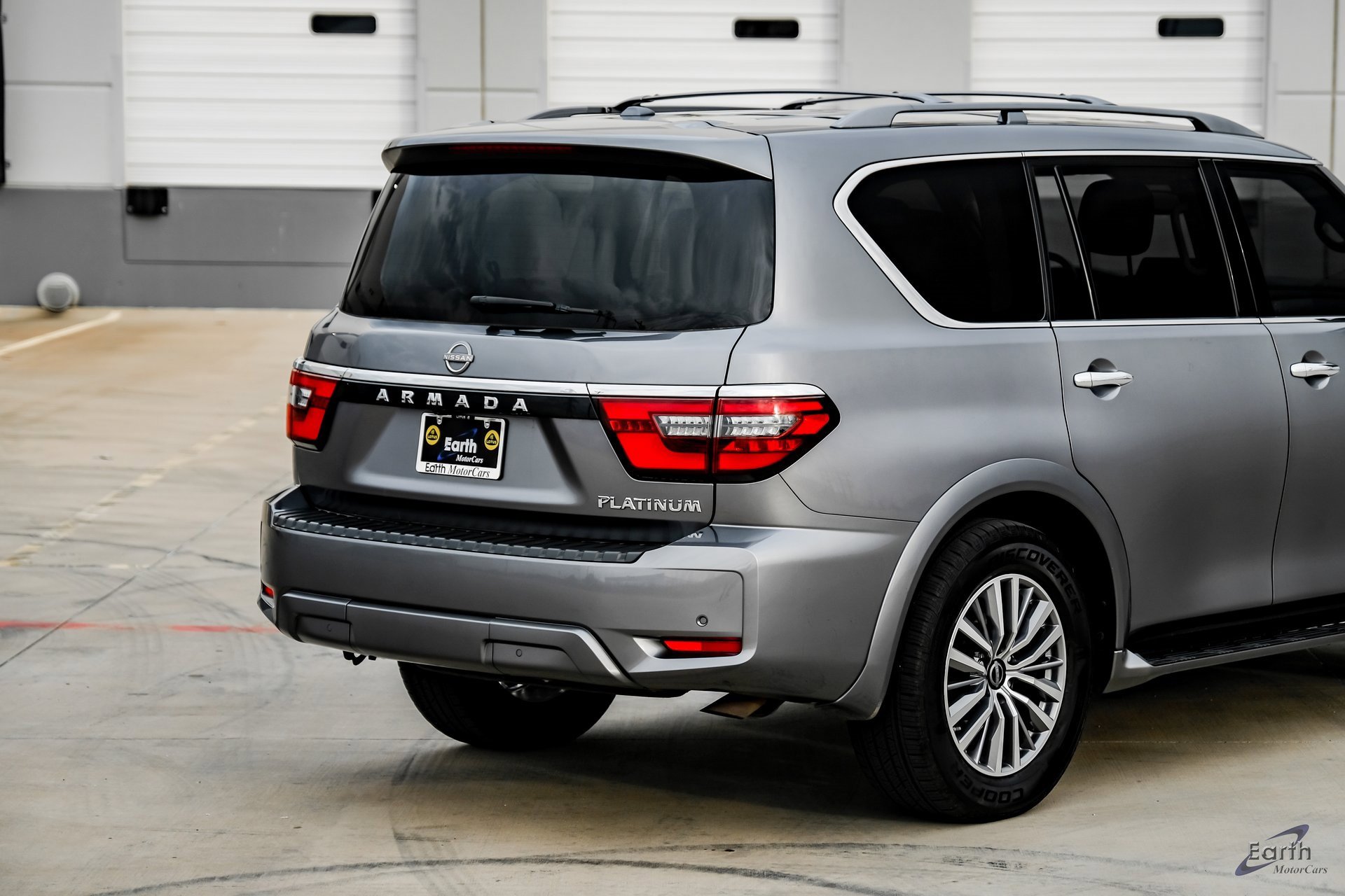 Used 2021 Nissan Armada SL w/ Captain's Chairs Package image 14