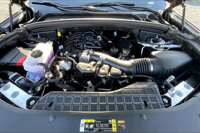 New 2024 Jeep Grand Cherokee Limited w/ Black Appearance Package image 12