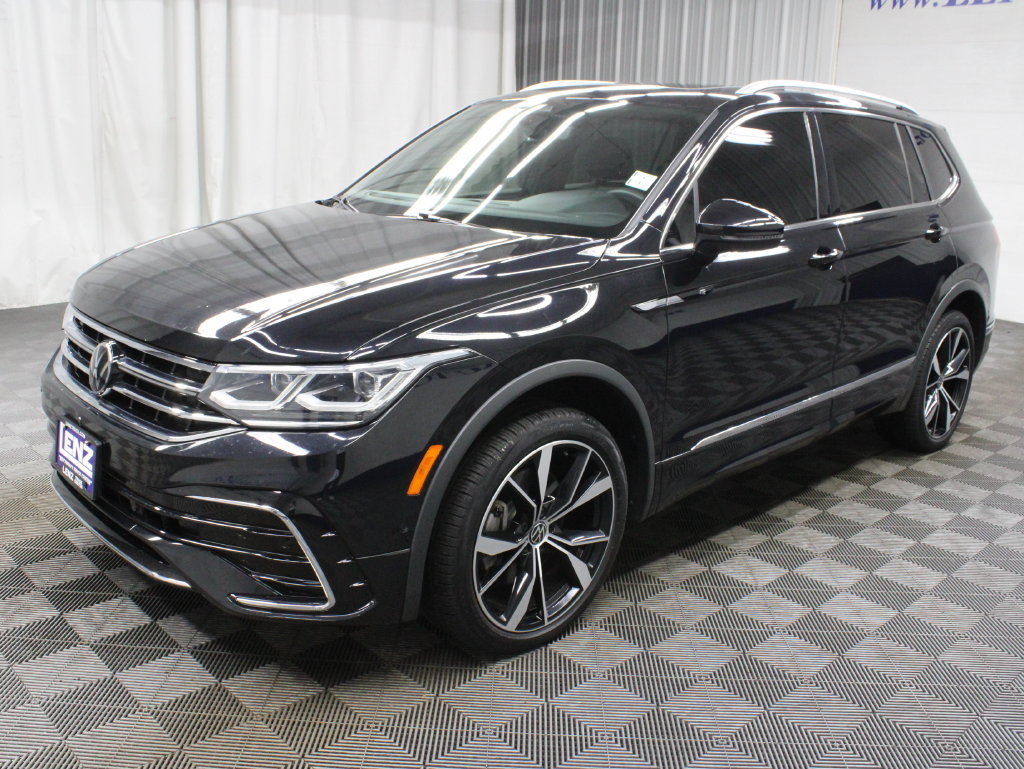 Used 2024 Volkswagen Tiguan SEL R-Line w/ MDO Package, Two-Row AWD/4WD image 9