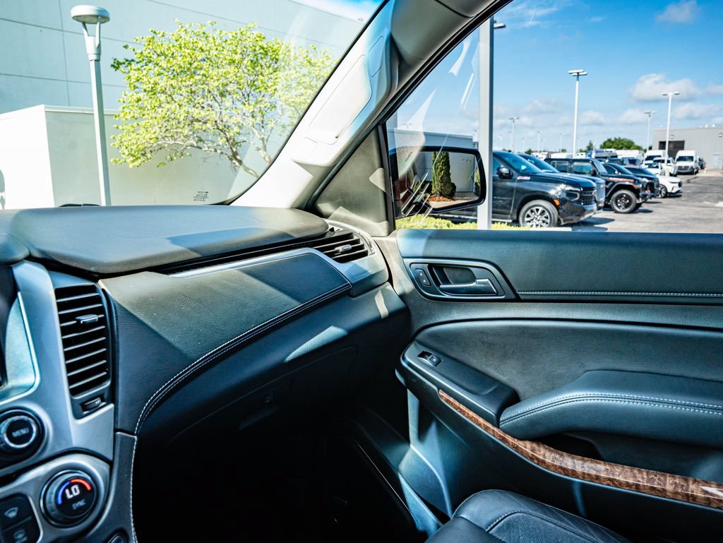 Used 2020 Chevrolet Tahoe Premier AWD/4WD image 29