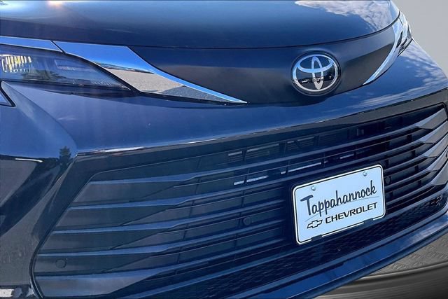 Used 2026 Toyota Sienna XLE FWD image 32