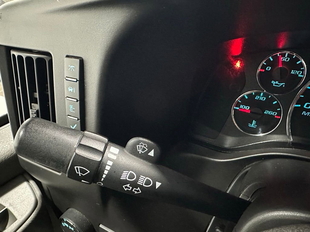 Used 2022 Chevrolet Express 3500 w/ Power Convenience Package image 22