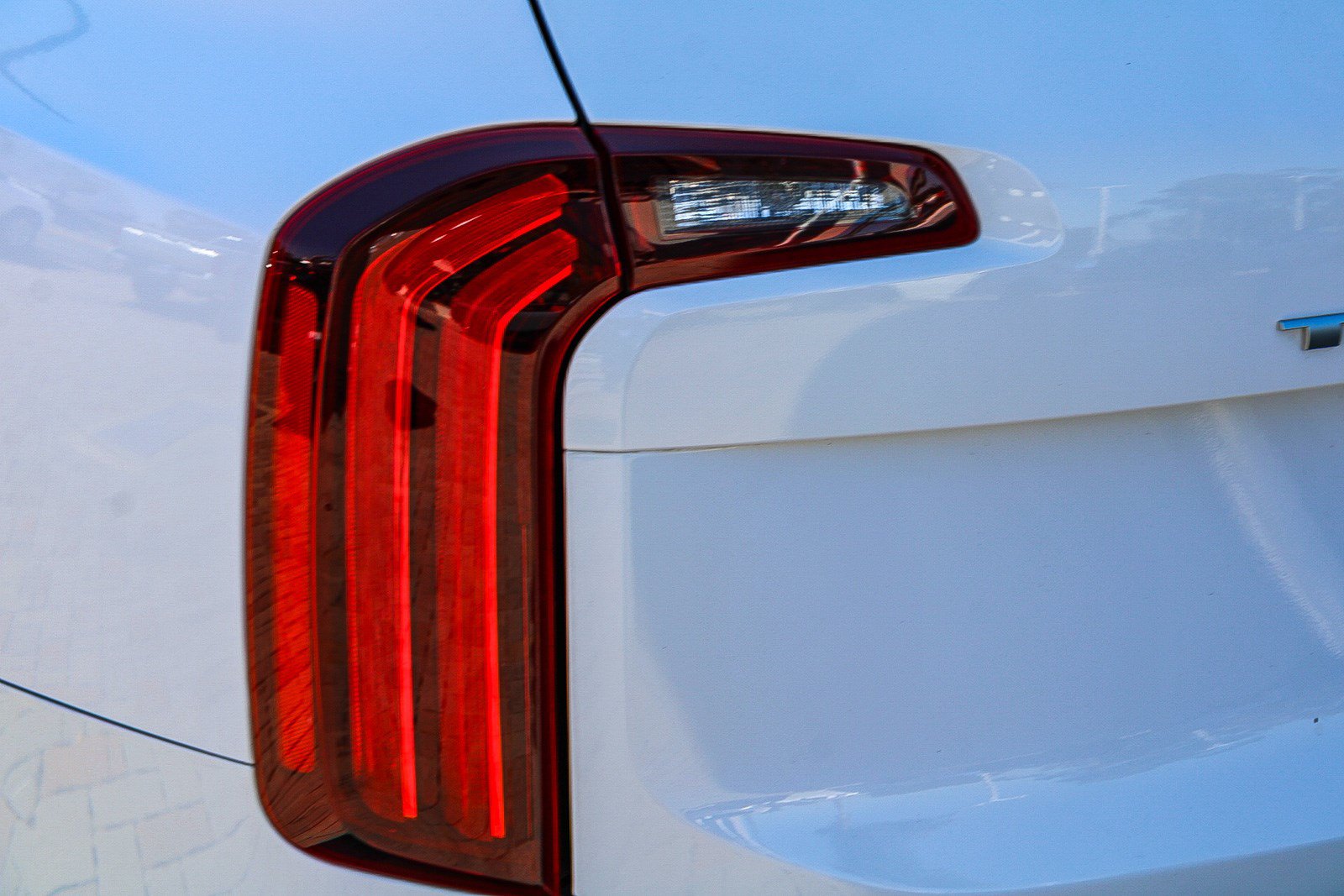 Used 2022 Kia Telluride EX w/ EX Premium Package FWD image 10