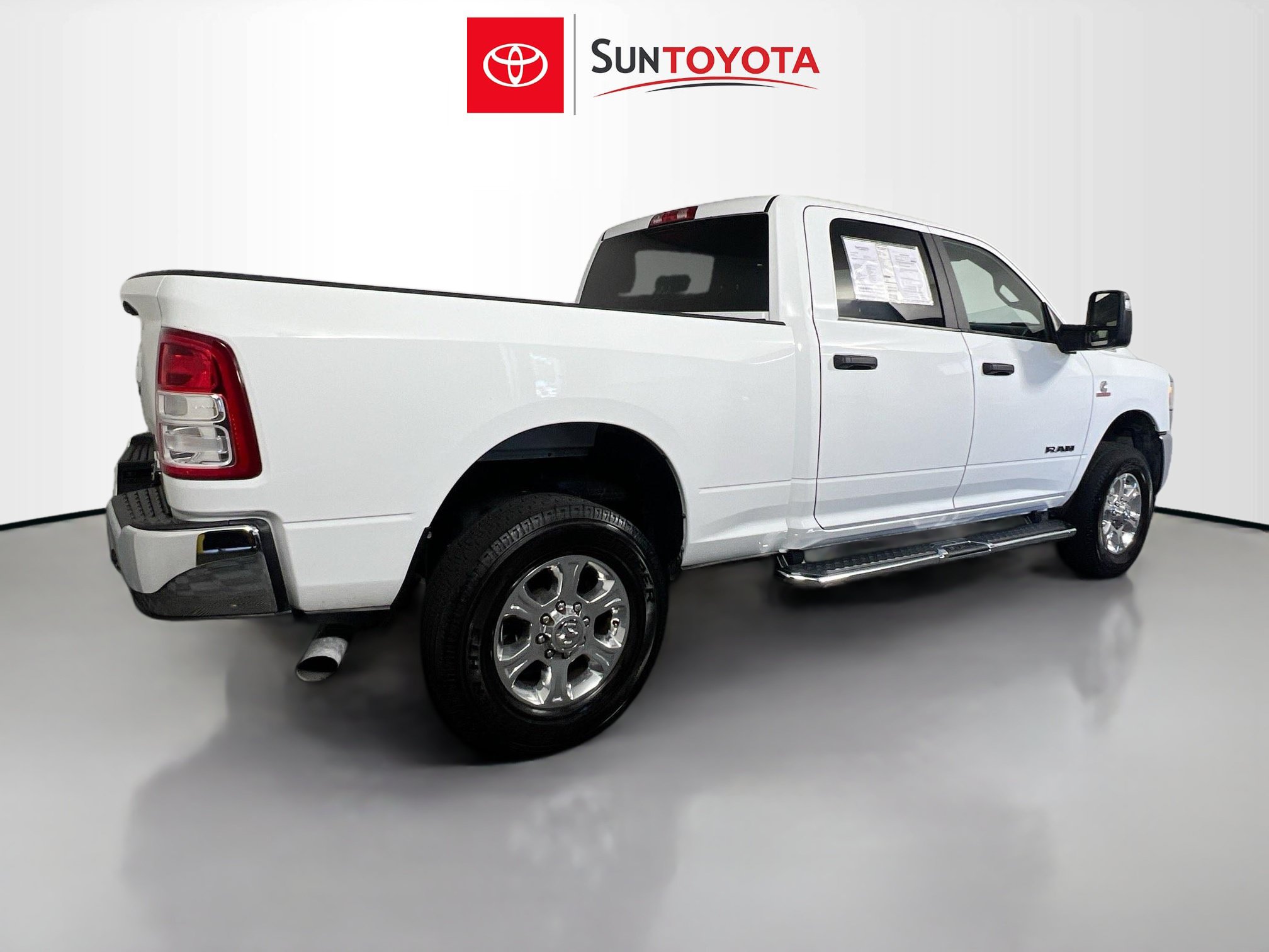 Used 2024 RAM 2500 Big Horn AWD/4WD image 4