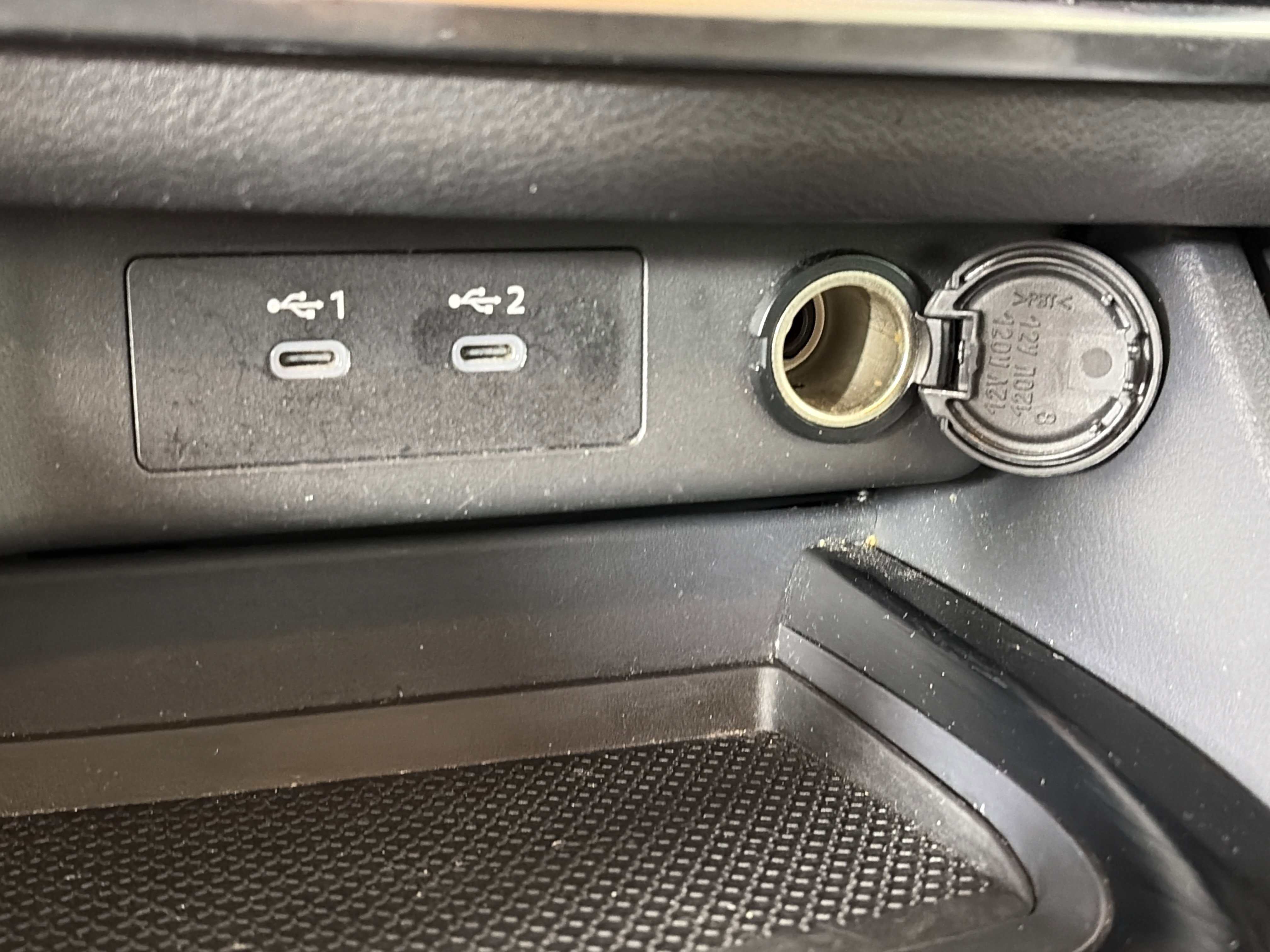 Used 2024 Nissan Rogue SV image 22