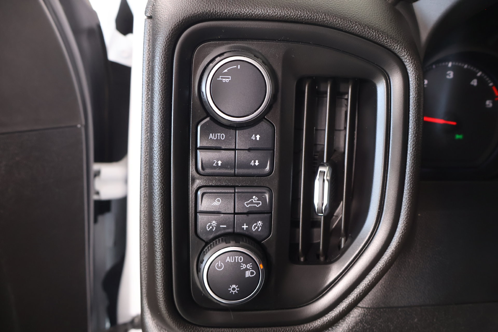 Used 2025 Chevrolet Silverado 3500 W/T w/ WT Convenience Package AWD/4WD image 7